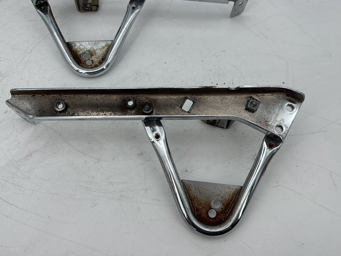 1999 - 2006 Harley-Davidson Touring Electra Glide Classic Left Right Saddlebag Fender Struts Brackets 90718-79C