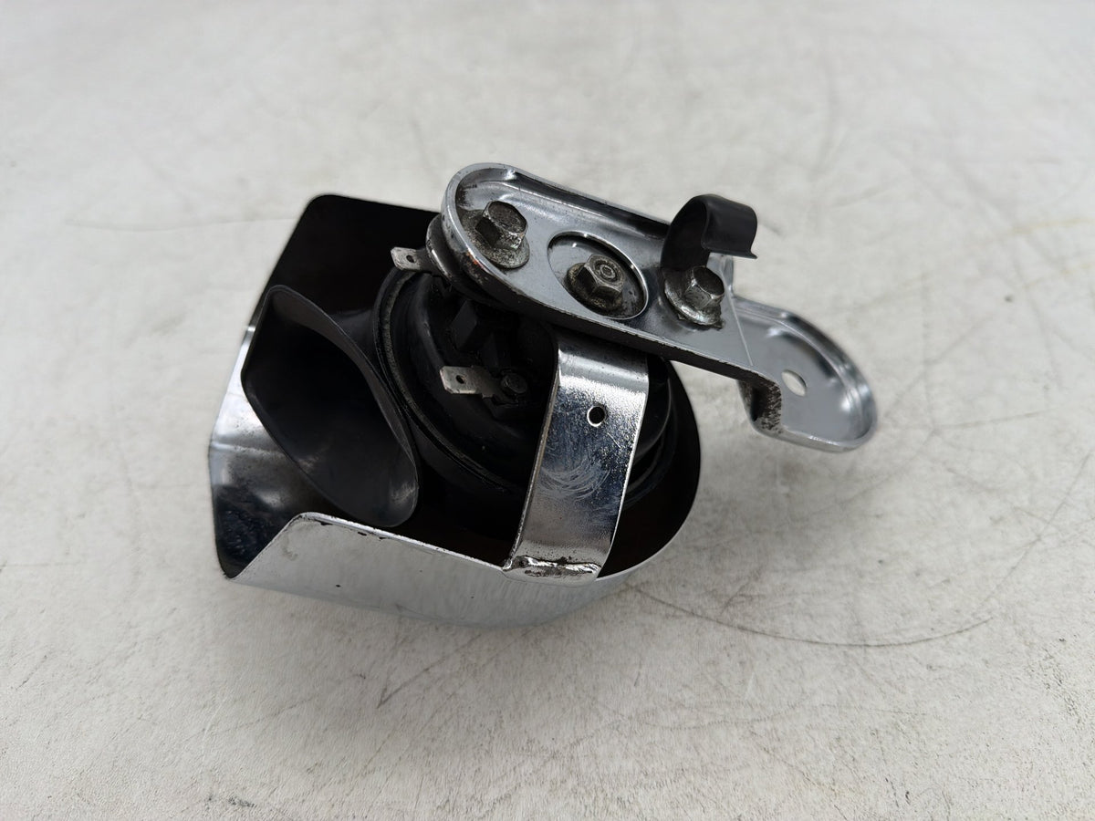 2000 Harley Sportster 1200 Custom XL1200C OEM Horn Signal Klaxon Chrome Cover