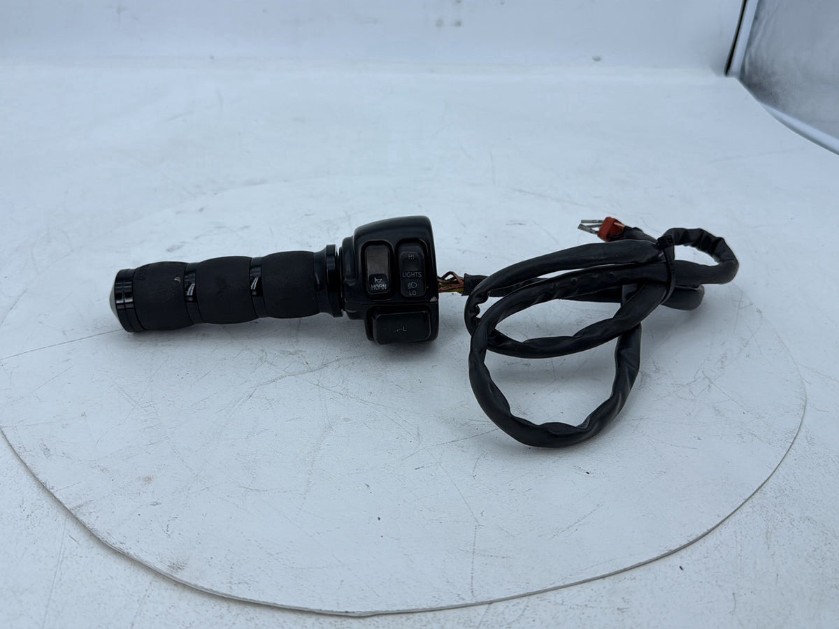 1999 - 2006 Harley-Davidson Touring Road King Police Left Turn Signal Headlight Switches Controls 71515-08