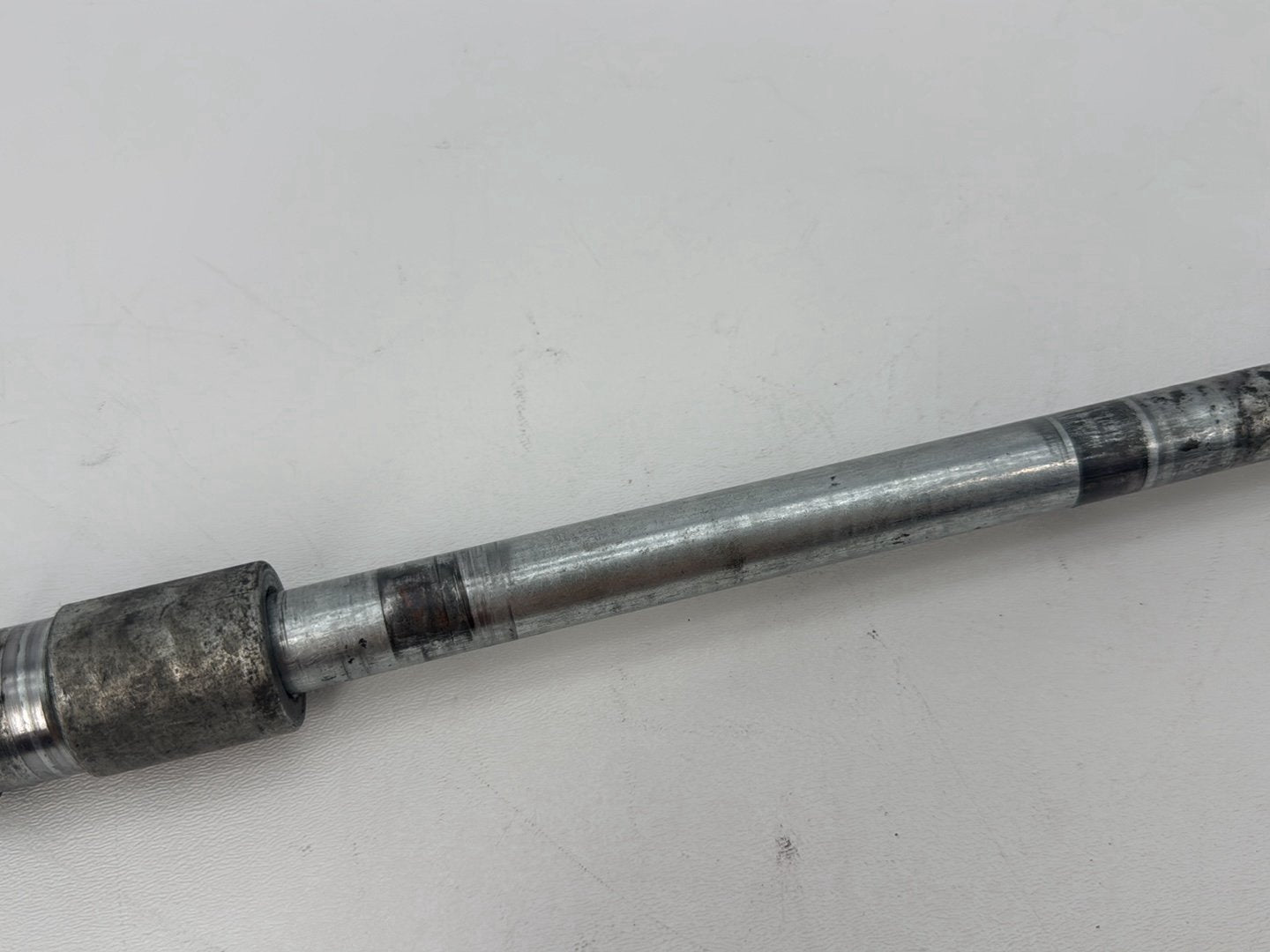 1999 - 2006 Harley-Davidson Dyna Low Rider Rear Wheel Axle Bolt Shaft
