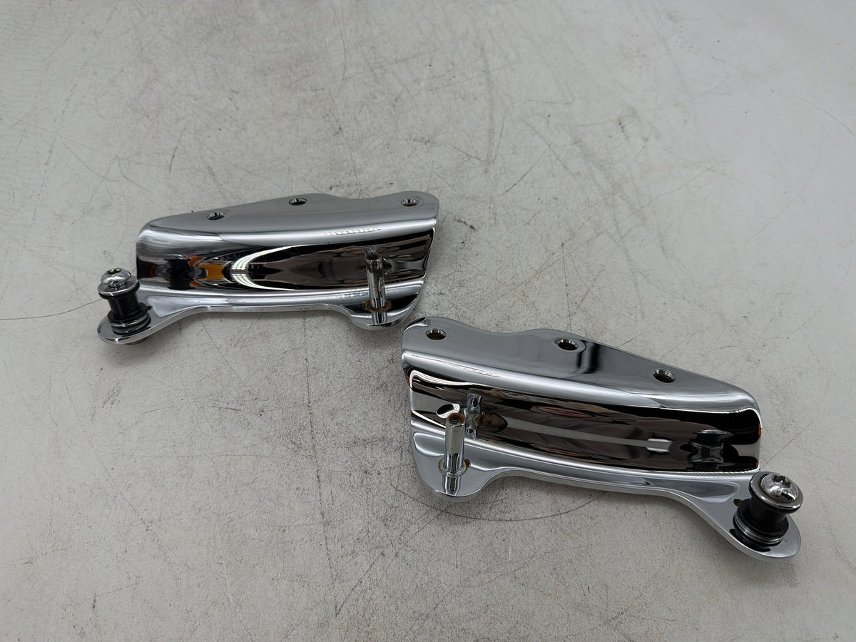 2010 Harley Road King Touring Police OEM 5 Point Detachable Docking Hardware