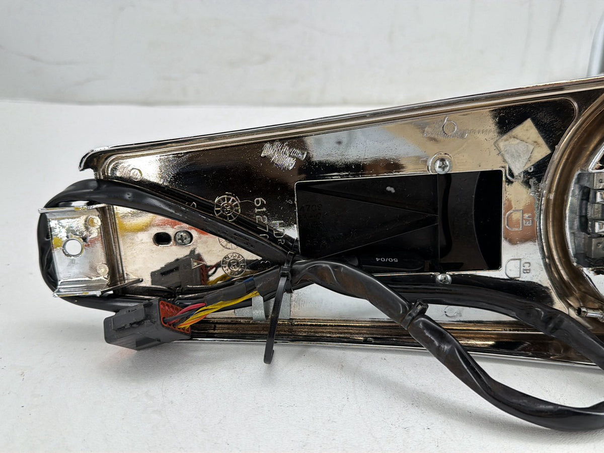 05 Harley Electra Touring Ultra Fuel Gas Tank Dash Console NOKey WILLIE G SKULL