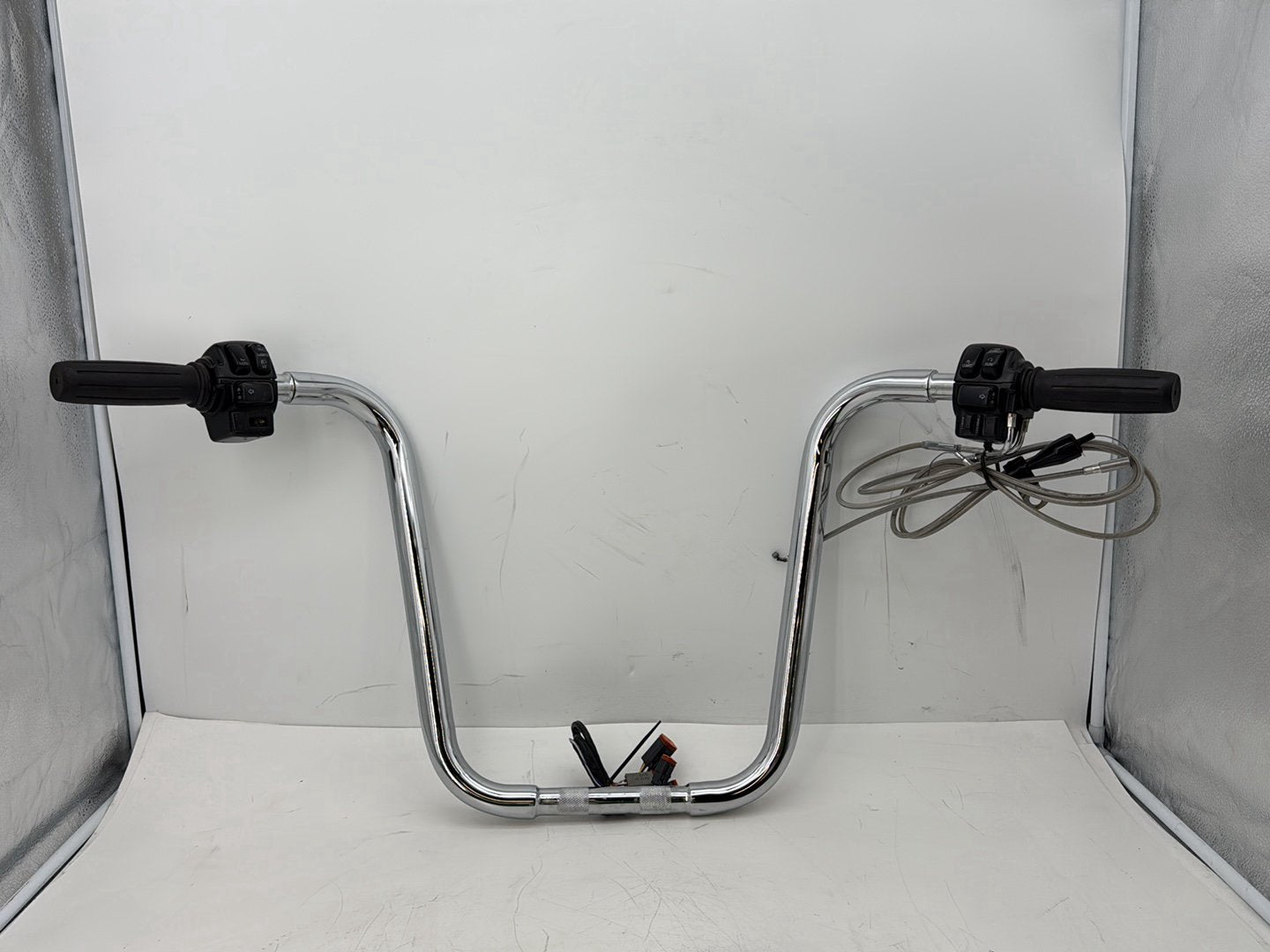 2005 Harley Touring FLHRCI Road King Classic OEM Handlebars Left Right Switches Controls