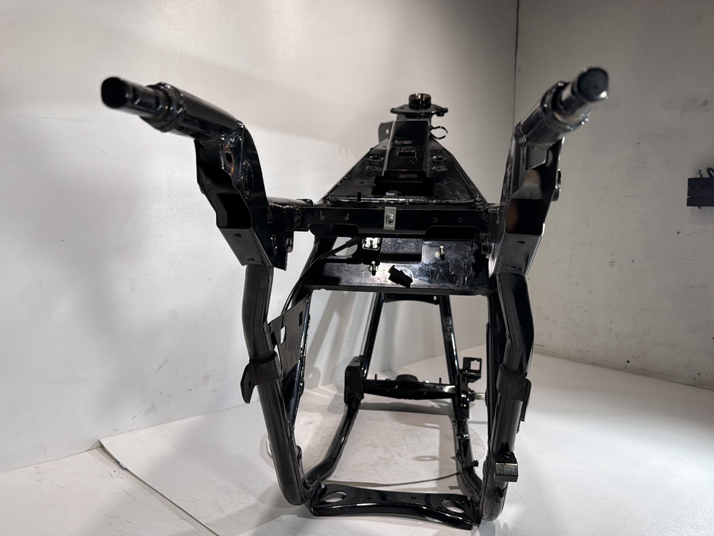 1999 - 2006 Harley-Davidson Touring Electra Glide Classic Body Main Frame Chassis NO Title 47900-01