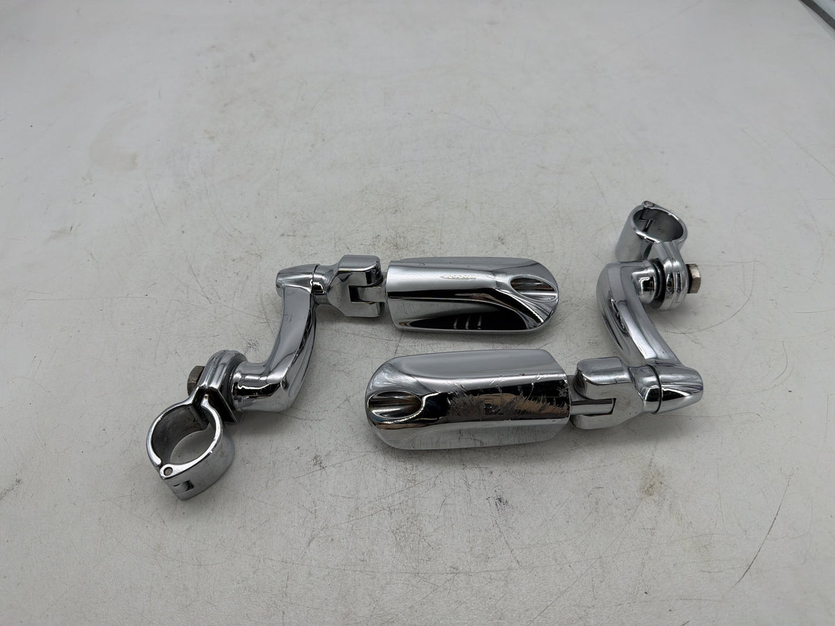 2010 Harley Street Glide Touring FLHX OEM Front Right Left Highway Foot Pegs