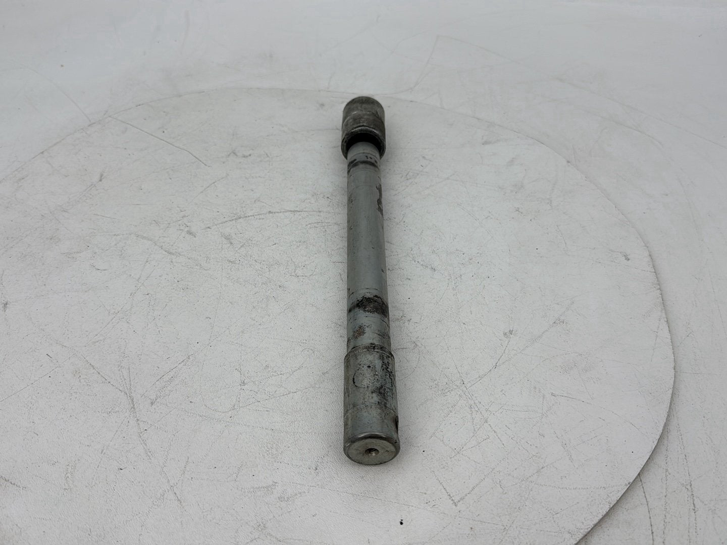 1999 - 2006 Harley-Davidson Touring Electra Glide Ultra Front Wheel Axle Bolt Shaft 43364-00