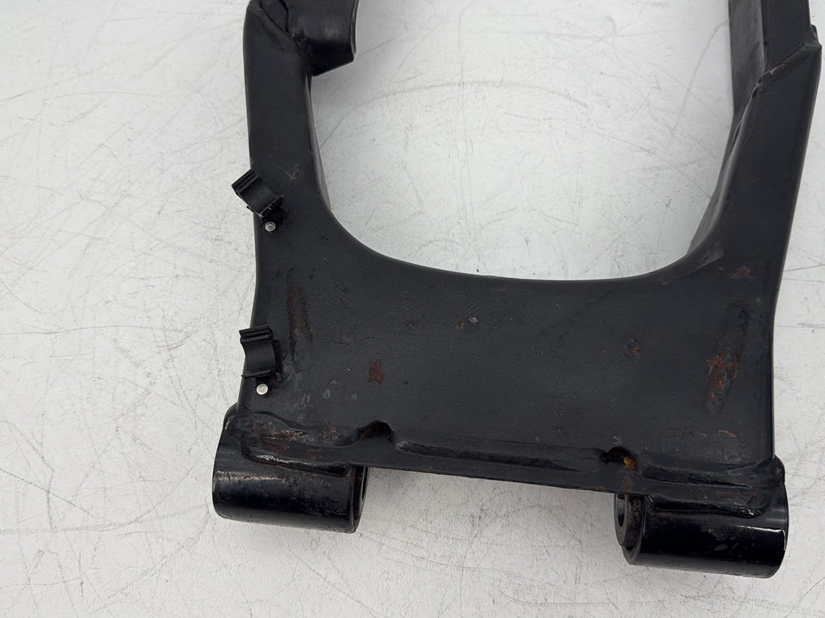 2006 Harley Touring FLHRI Road King OEM Rear Fork Swingarm Swing Arm