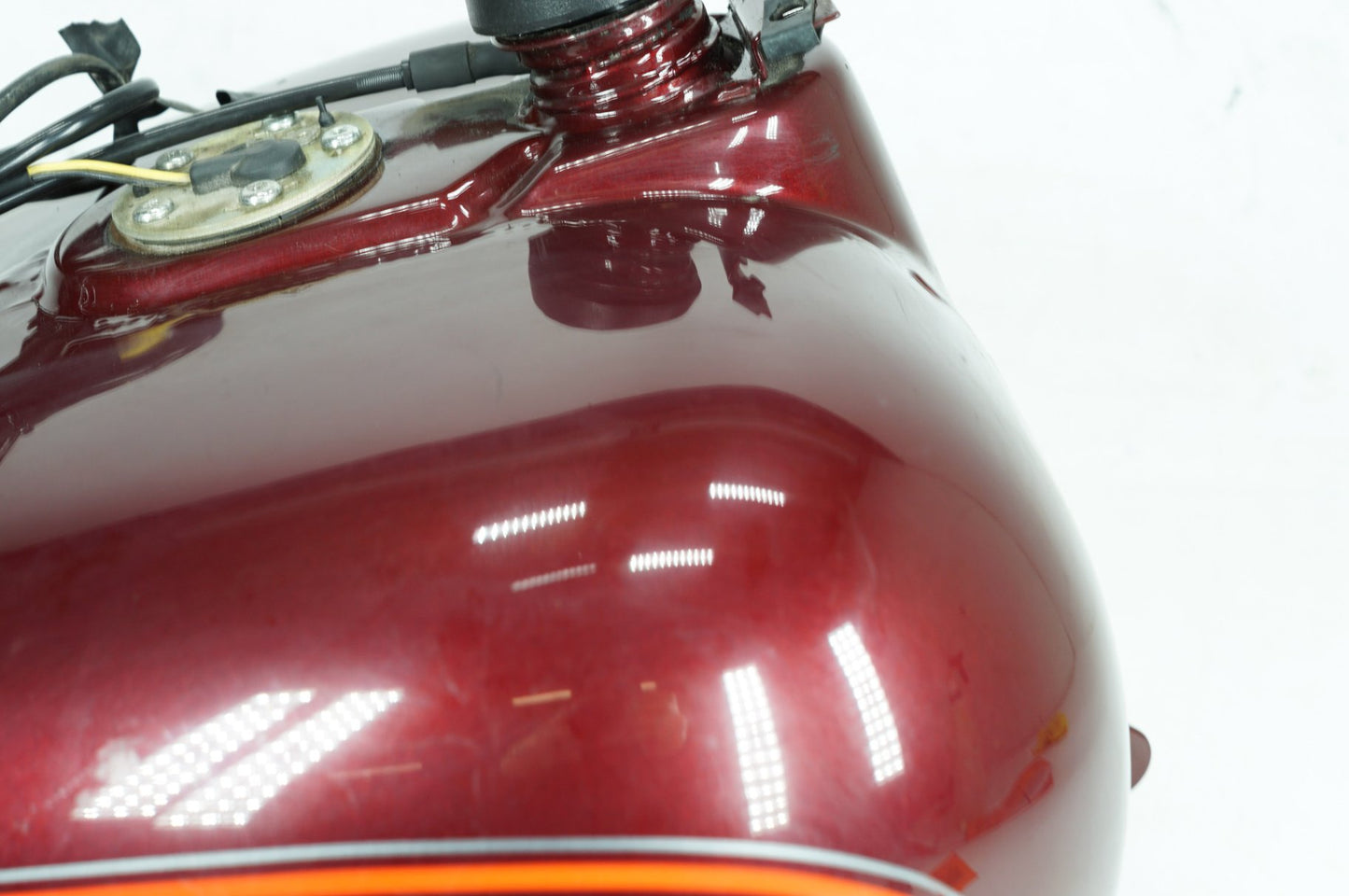 1999 - 2006 Harley-Davidson Touring Electra Glide Fuel Gas Tank Gasoline Reservoir  	61227-98