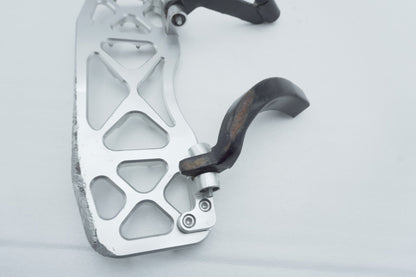 1999 - 2006 Harley-Davidson Touring Electra Glide Right Driver 1 Floorboard Foot Rest Aftermarket MX Style Wide Billet