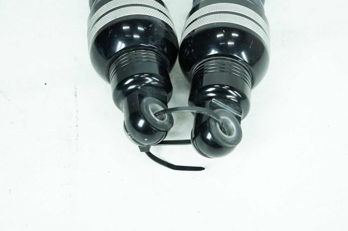 2008 - 2016 Harley-Davidson Touring Road Glide Ultra Rear Left Right Shock Absorbers 944-4002UT