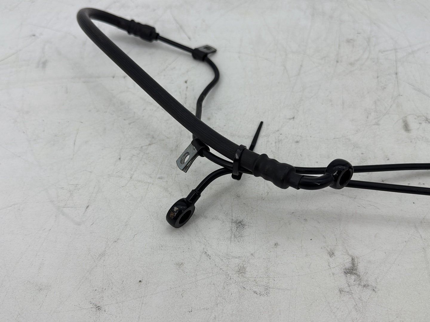 2002 Harley Heritage Softail Classic FLSTC OEM Front Brake Hose Line Pipe