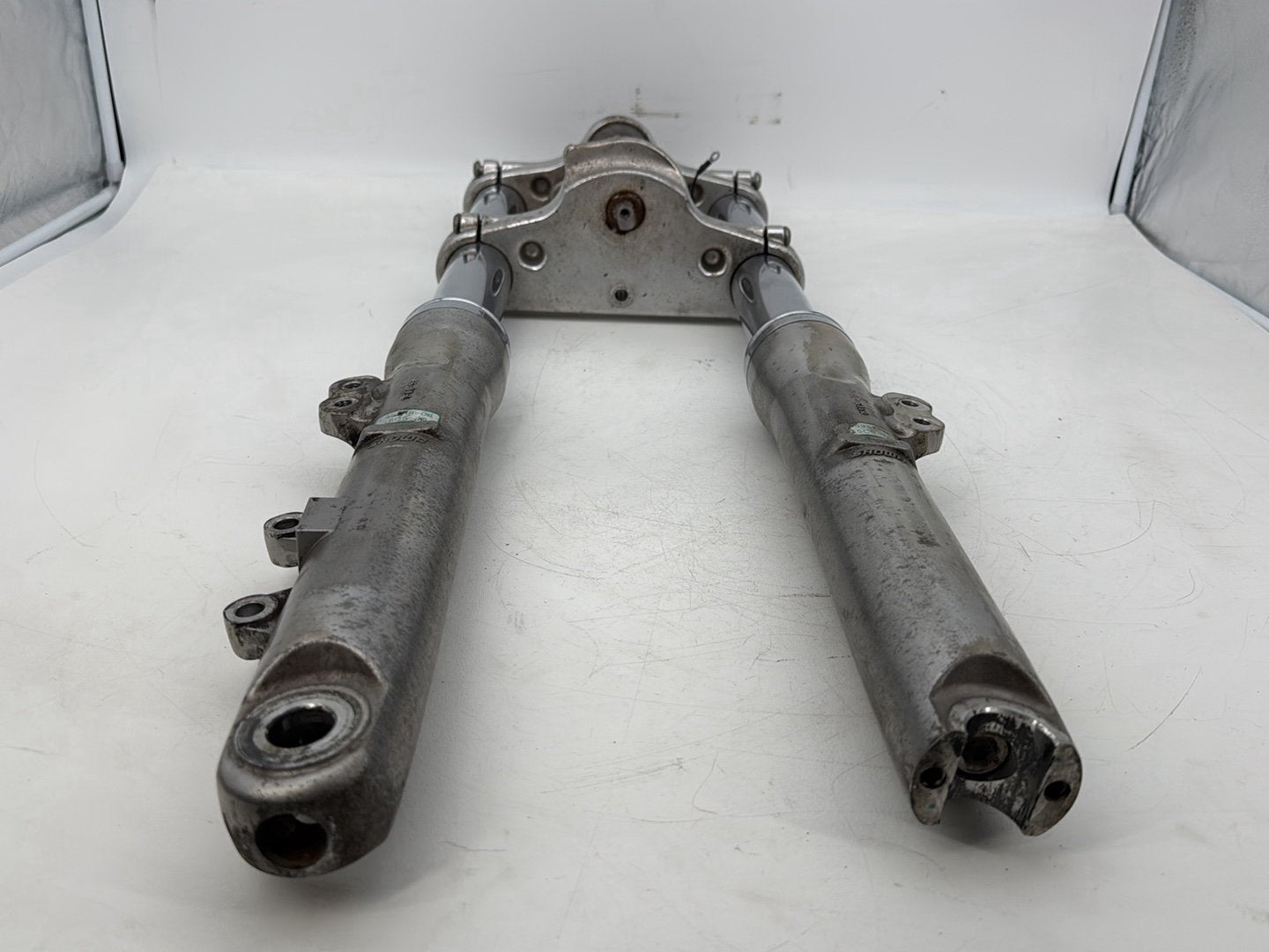 1999 - 2006 Harley-Davidson Dyna Super Glide Front Triple Tree Set & LH RH Fork Legs Sliders 45538-06
