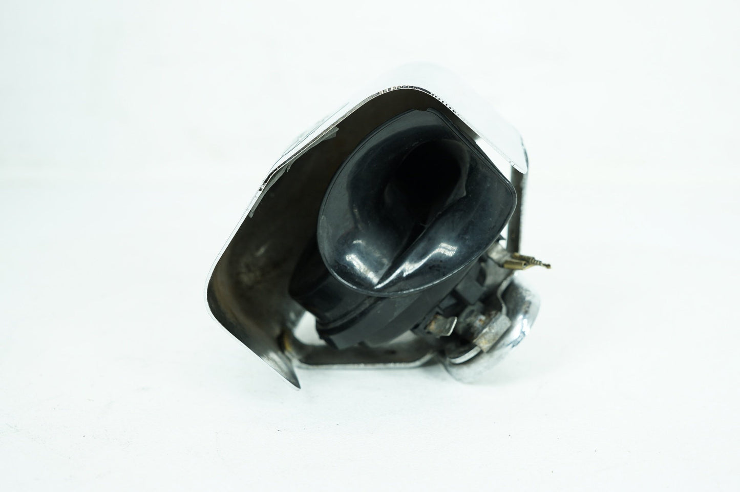 1999 - 2006 Harley-Davidson Touring Road King Horn Signal Klaxon Chrome Cover 69060-90F