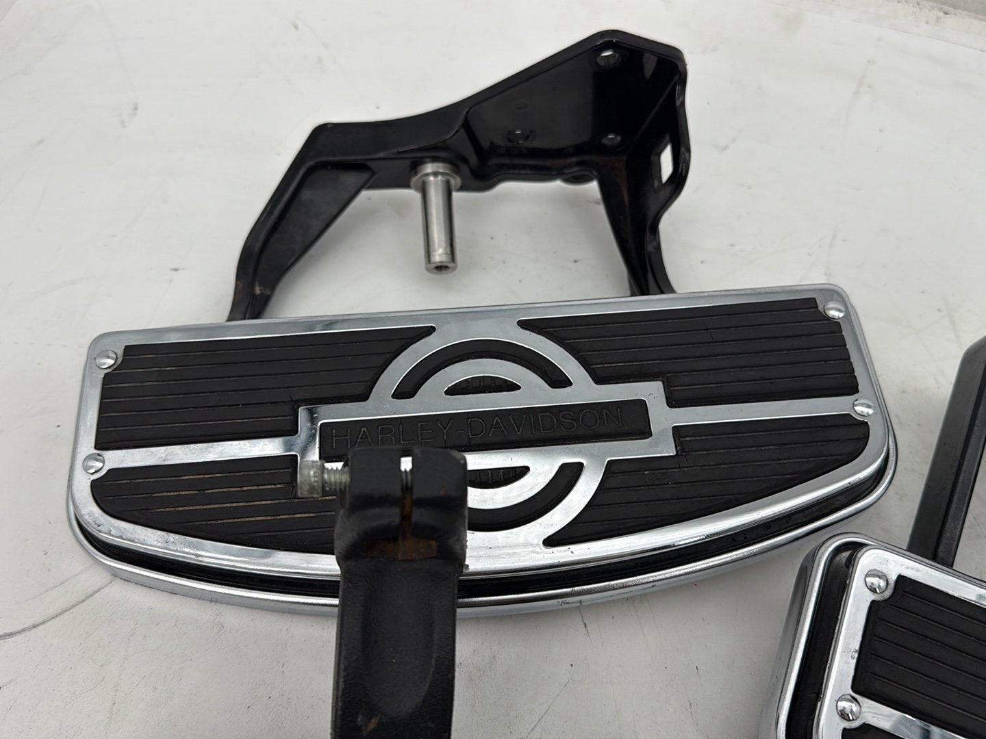 2002 Harley Heritage Softail Classic FLSTC OEM Left Right Driver & Pass Floorboard Foot Rest