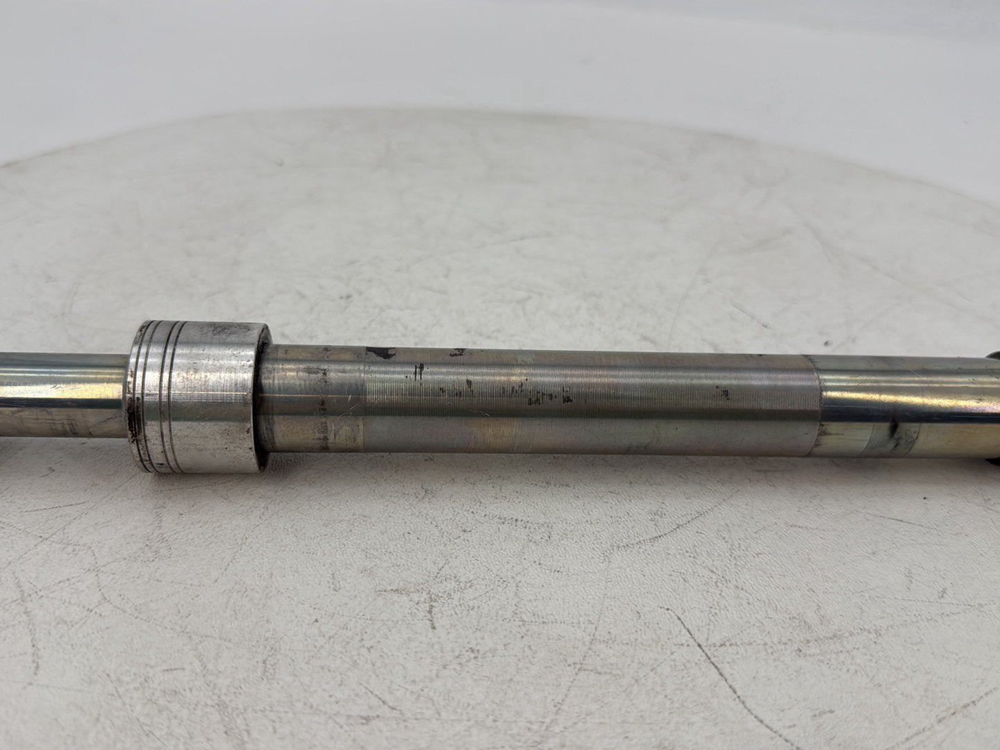 2007 - 2016 Harley-Davidson Touring Electra Glide Ultra Front Wheel Axle Bolt Shaft