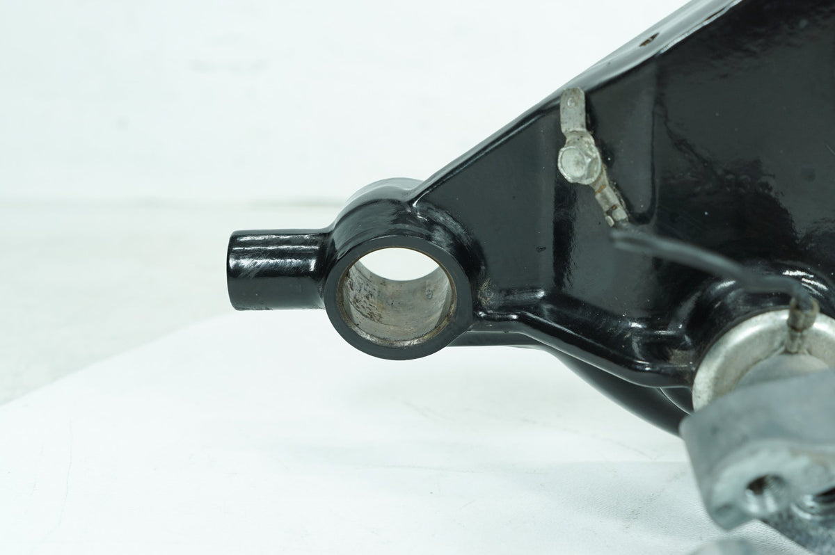 04 Harley Touring FLHTPI Electra Police OEM Front Fork Upper Triple Tree Clamps