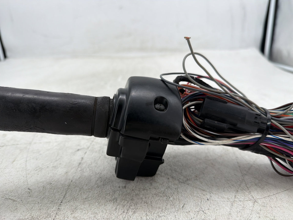 2010 Harley Electra Glide Touring OEM Right Engine Start Kill Switches Controls