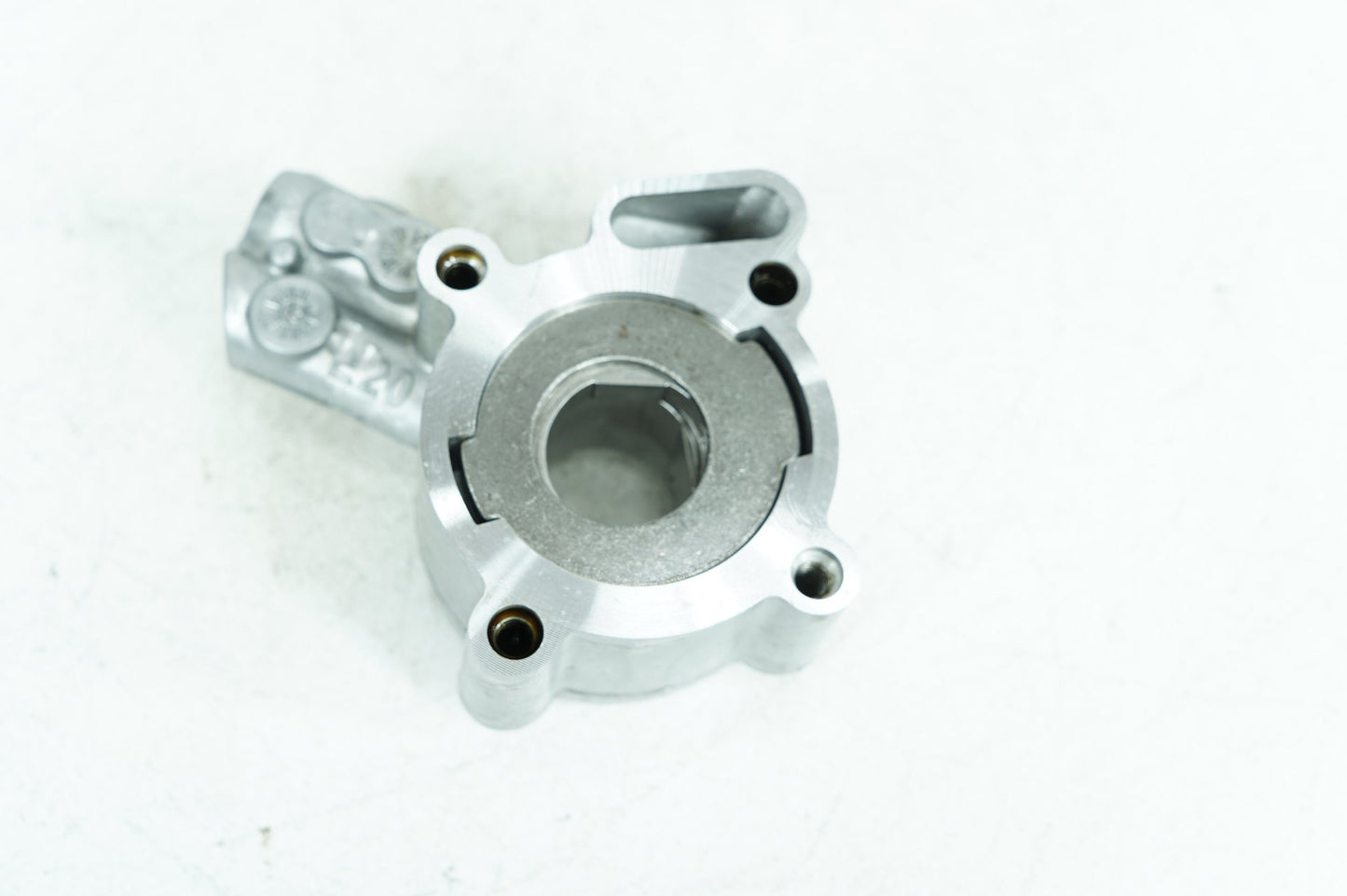 2008 - 2016 Harley-Davidson Dyna Wide Glide Twin Cam Engine Oil Pump Cover 26277-06 26277-06