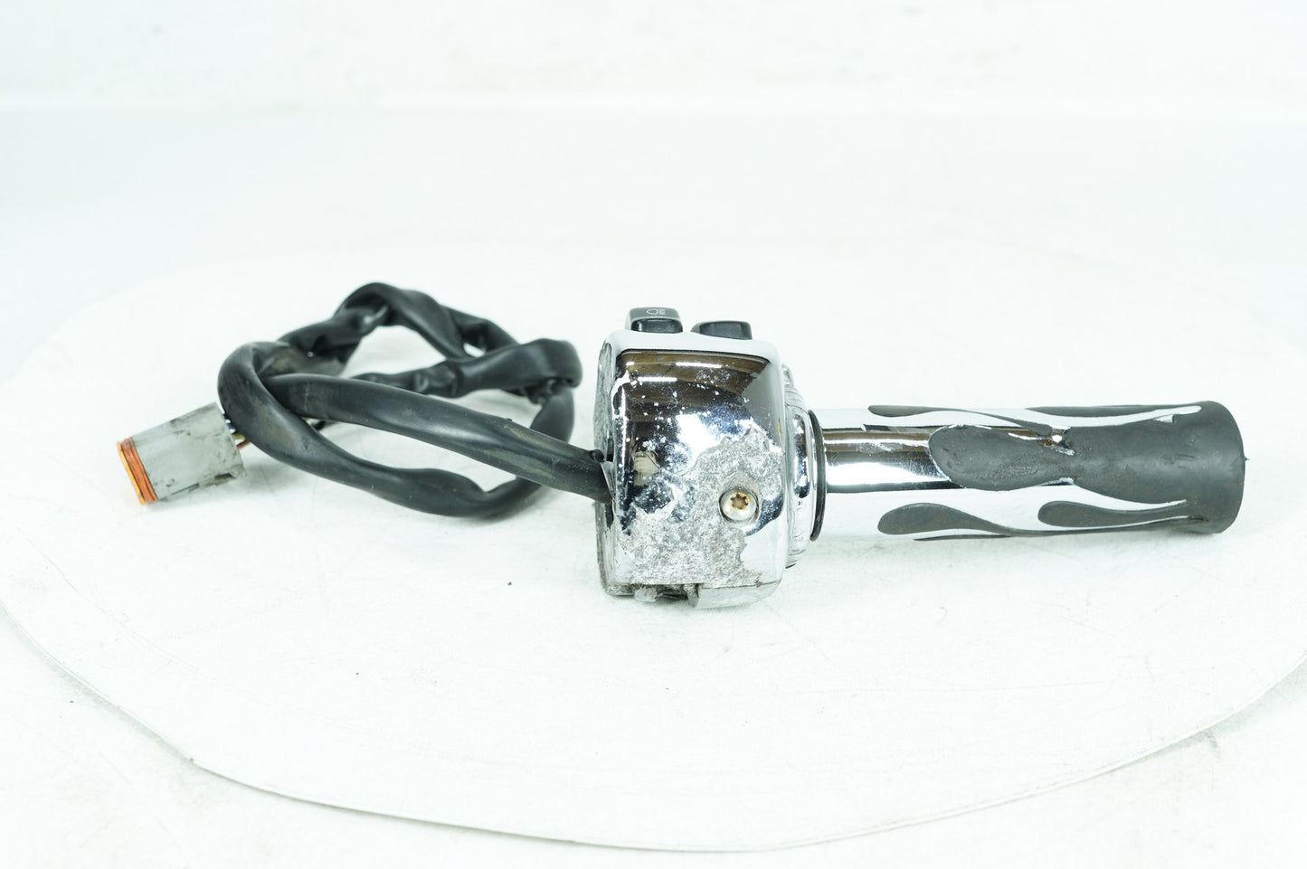 1999 - 2006 Harley-Davidson Softail Fat Boy Left Turn Signal Headlight Switches Controls  	71685-06A