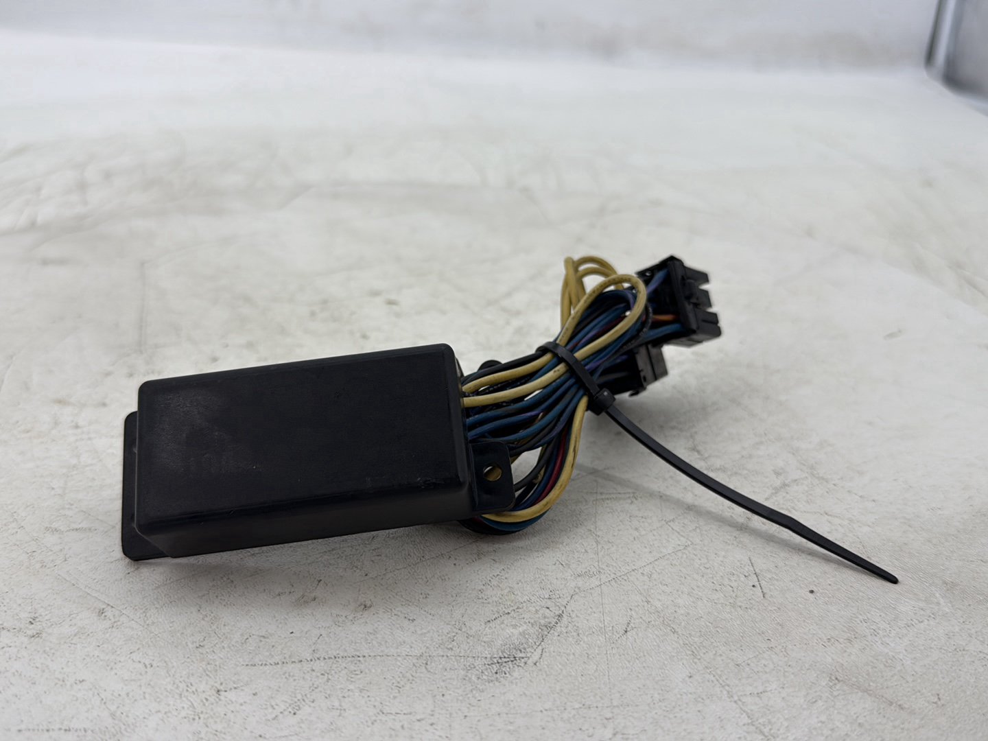2015 Harley Dyna Low Rider FXDL OEM Tail Lamp Running Light Module Equalizer