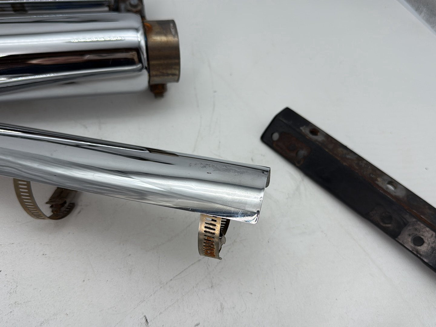 2008 Harley Softail Deluxe FLSTN OEM Exhaust Header Pipes Muffler
