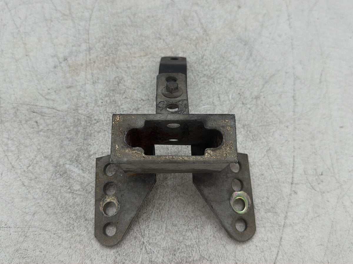 2005 Harley Electra Glide Touring Ultra OEM Front Driver Rider Backrest Bracket Mount
