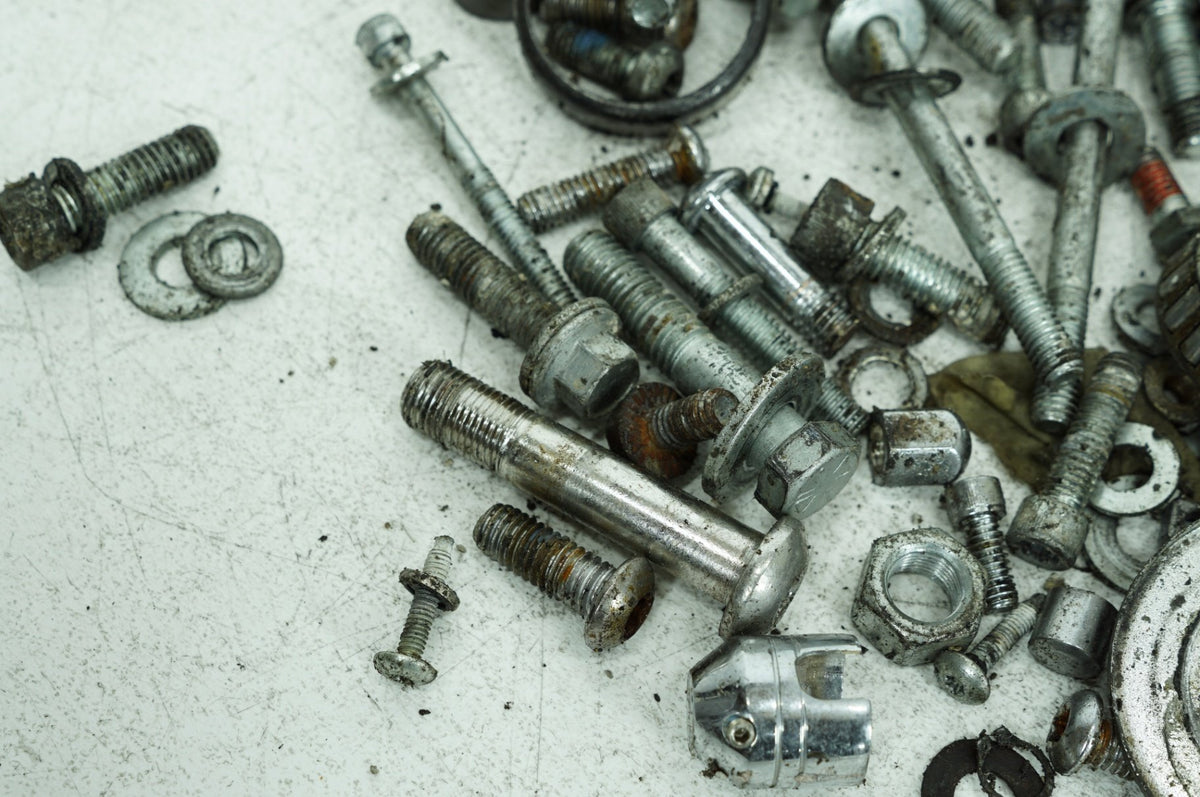 2005 Harley-Davidson Dyna FXDL - Hardware Bolts Nuts & Brackets