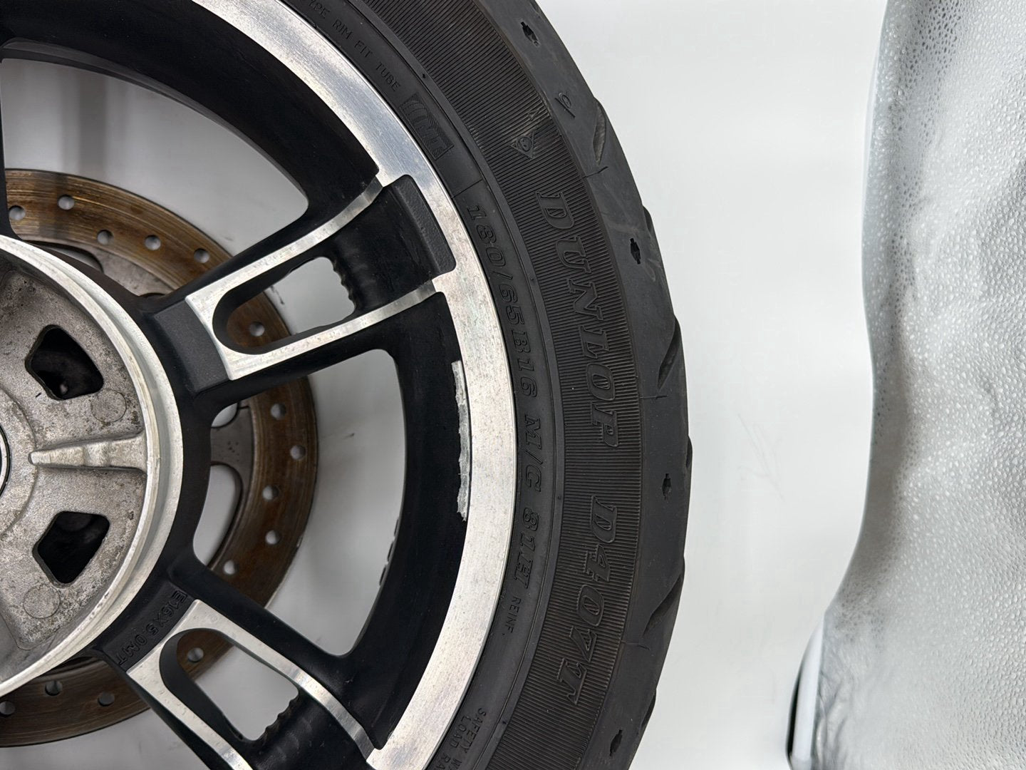 2019 - 2023 Harley-Davidson Touring Street Glide Rear Wheel Rim Tire 40900033