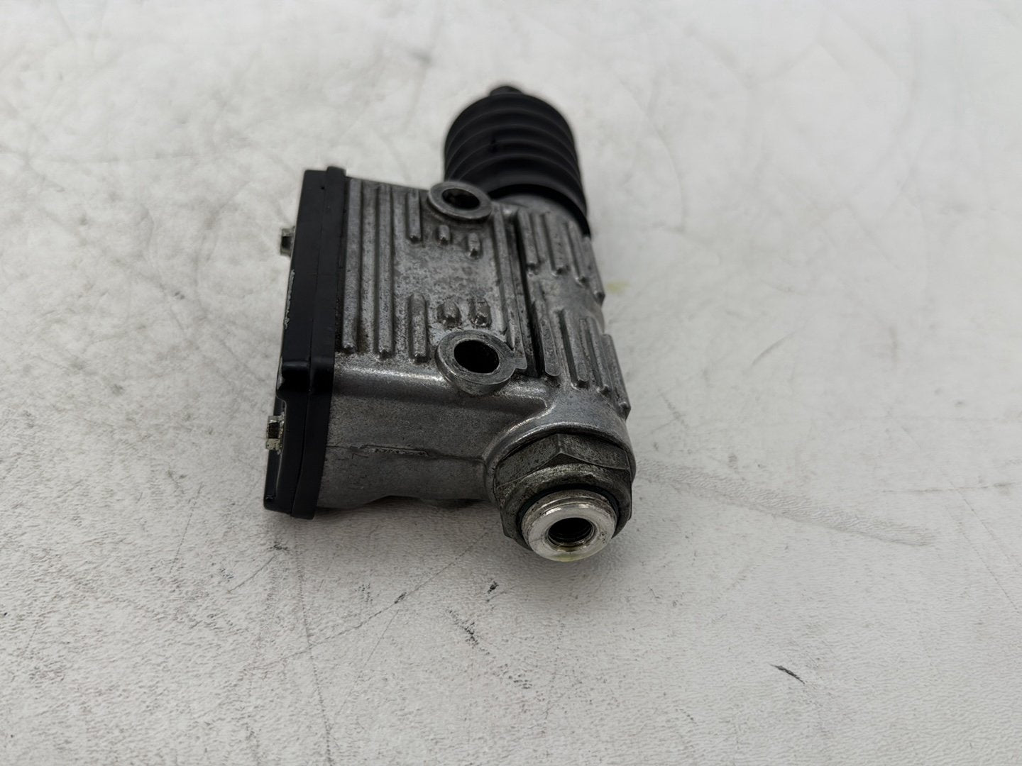 1997 Harley Softail Fat Boy FLSTF OEM Rear Brake Master Cylinder Reservoir