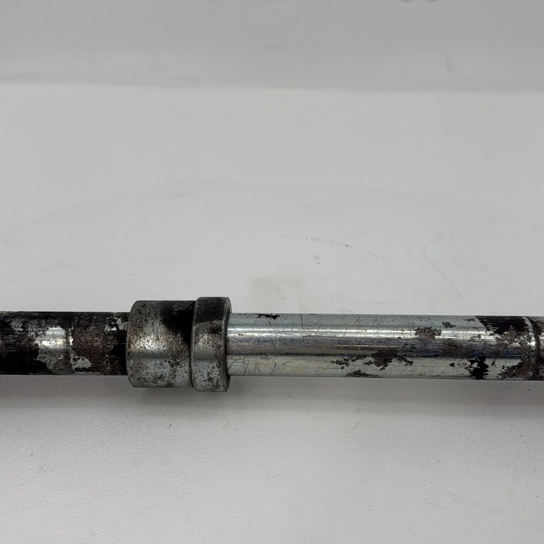 2007 - 2012 Harley-Davidson Touring Street Glide Rear Wheel Axle Bolt Shaft 41056-02
