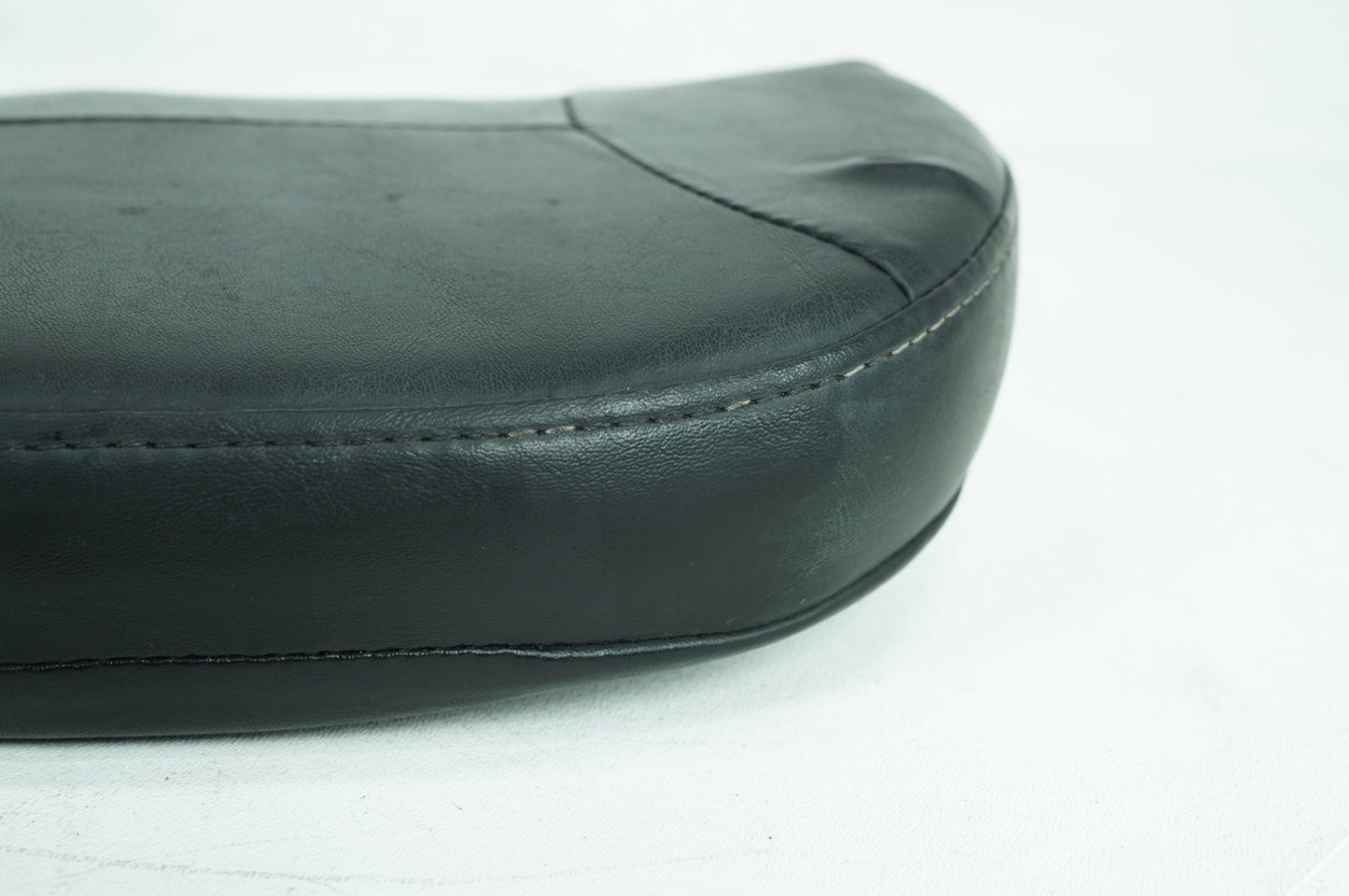 2008 - 2016 Harley-Davidson Touring Electra Glide Ultra Rear Passenger Backrest Cushion Pad 51727-05A
