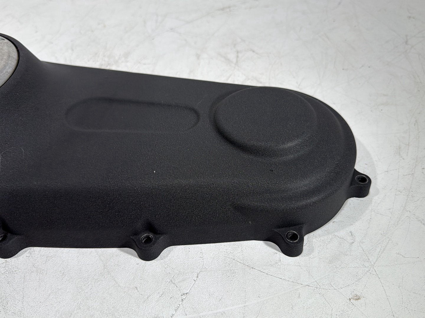 2008 Harley Dyna Fat Bob FXDF OEM Outer Primary Clutch Cover Black Wrinkle