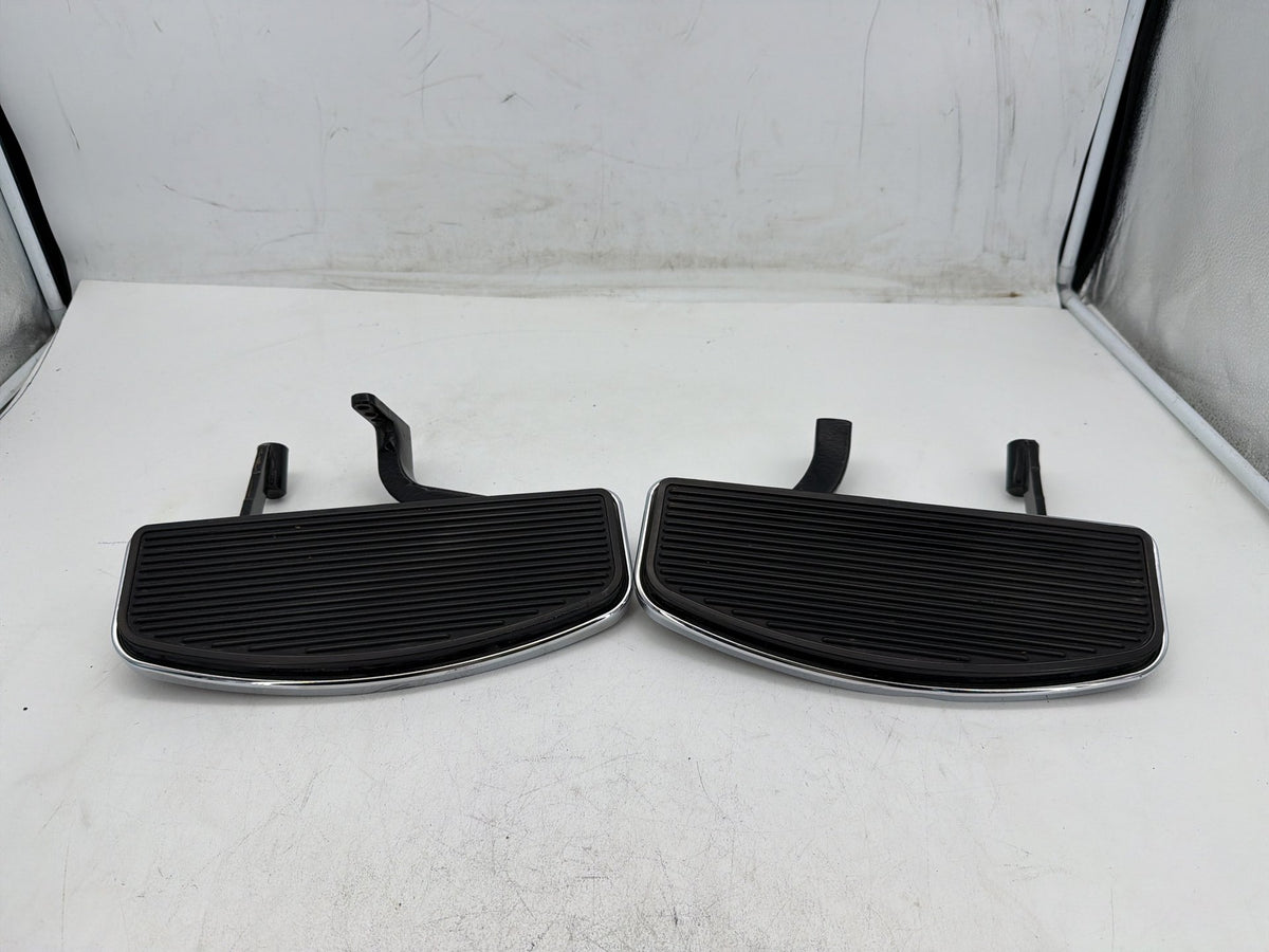 02 Harley Electra Glide Touring FLHT OEM Left Right Driver Floorboard Foot Rest