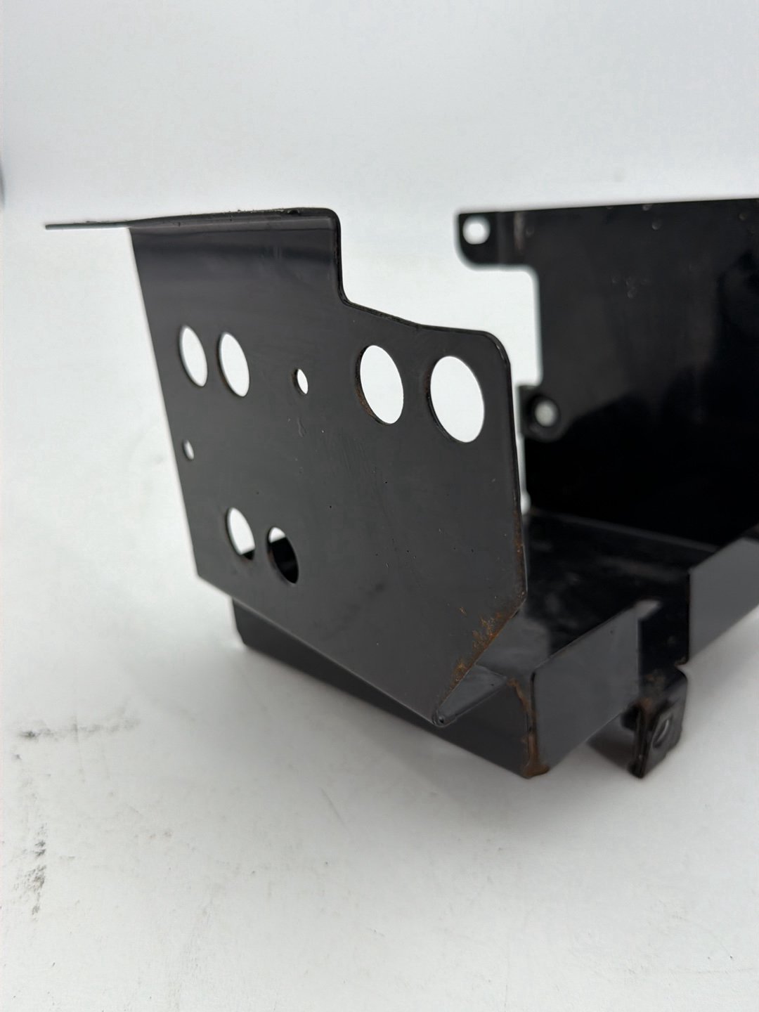 1999 - 2006 Harley-Davidson Touring Road King Battery Tray Bracket Holder Carrier  	66281-01