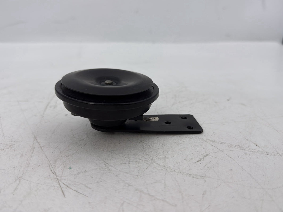 2006 Harley Sportster XL883C 883 Custom OEM Signal Horn Klaxon Beep 69043-96A