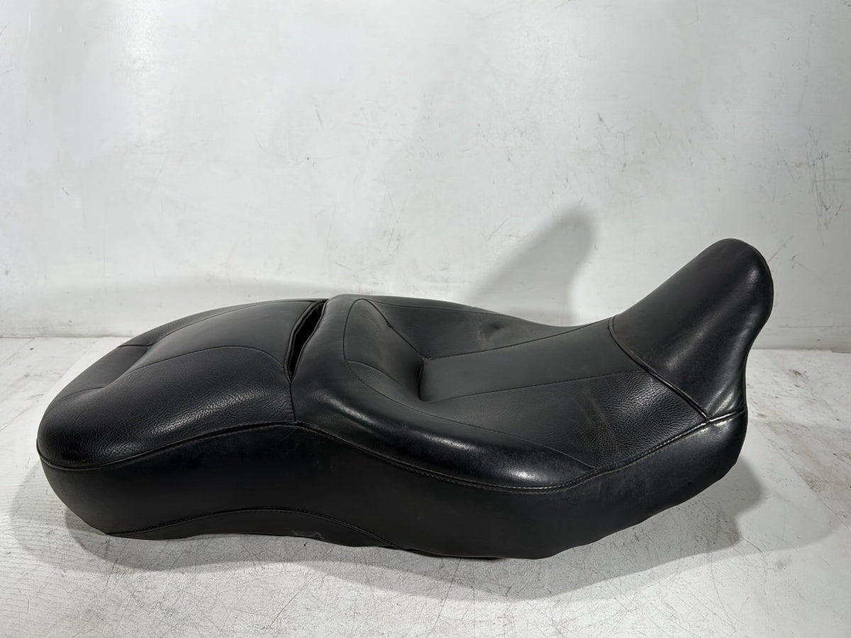 2010 Harley Electra Glide Touring Ultra OEM Passenger Rider Driver Seat Saddle