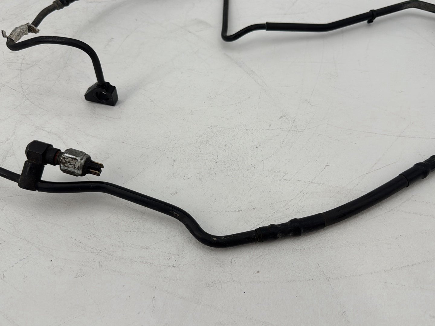2008 - 2016 Harley-Davidson Touring Electra Glide Ultra Rear Brake Hose Line Pipe ABS