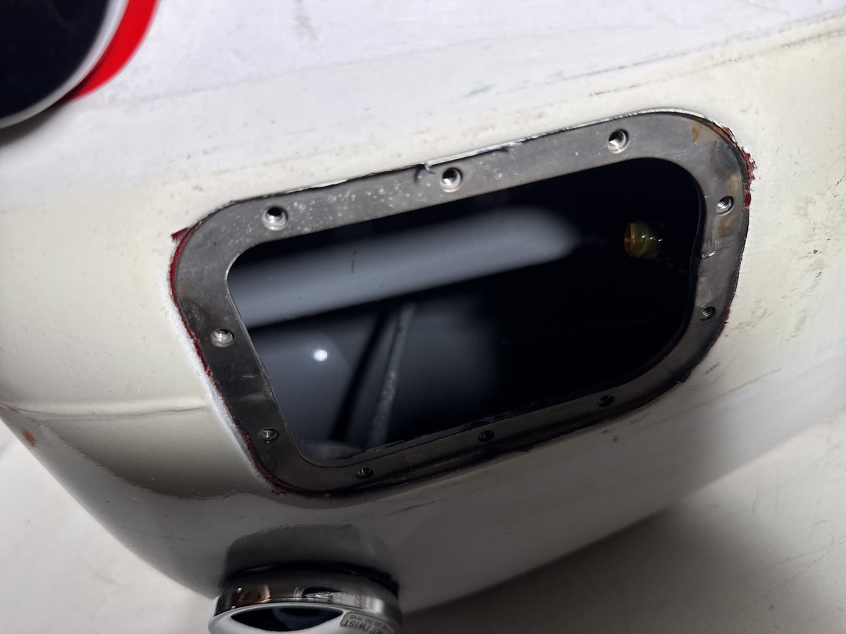 2004 Harley Heritage Softail Classic OEM Fuel Gas Tank Gasoline Reservoir EFI