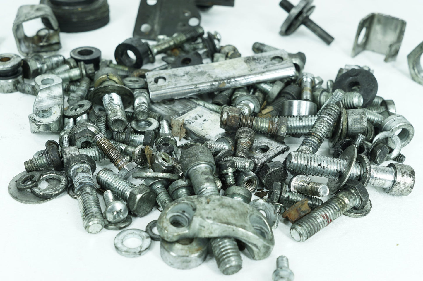1999 - 2006 Harley-Davidson Touring Electra Glide Classic Hardware Bolts Nuts & Brackets