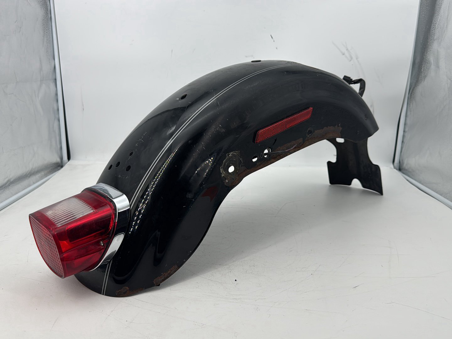 09 Harley Sportster XL1200 L 1200 Low OEM Rear Wheel Fender Taillight Brake Lamp