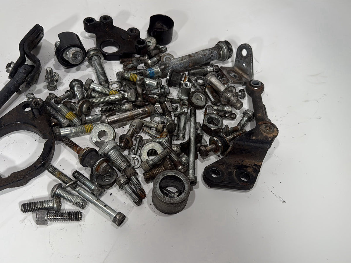 2014 Harley Sportster XL883L 883 SuperLow OEM Hardware Bolts Nuts & Brackets