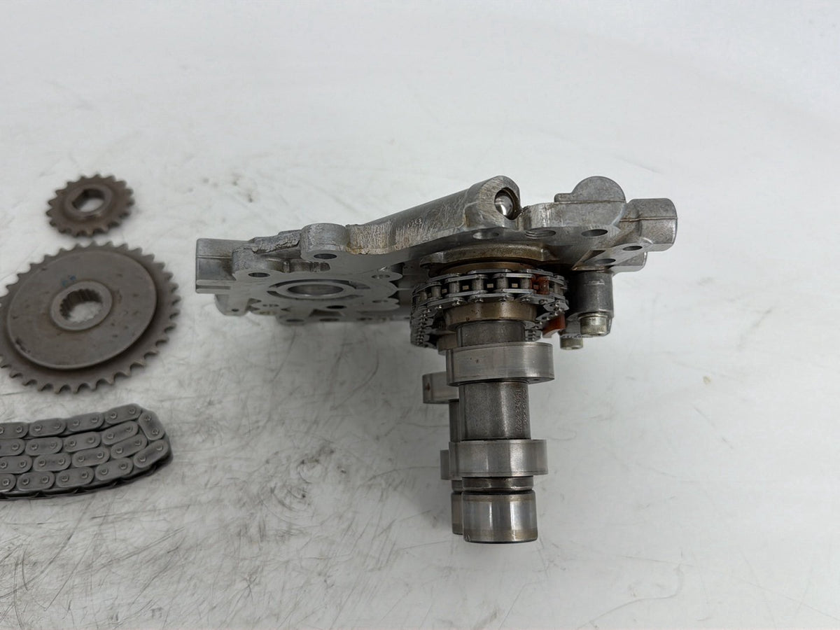 2015 Harley Electra Glide Touring Twin Cam Cam Support Camshaft Plate 25358-06