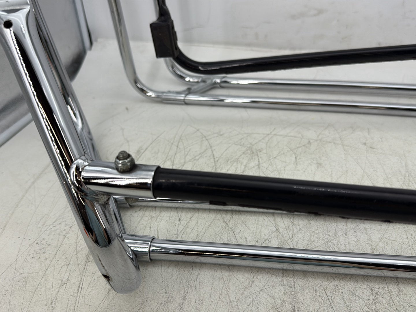 1998 Harley Touring FLHTCUI Electra Glide Ultra OEM Rear Left Right Saddlebag Guard Rails Bar
