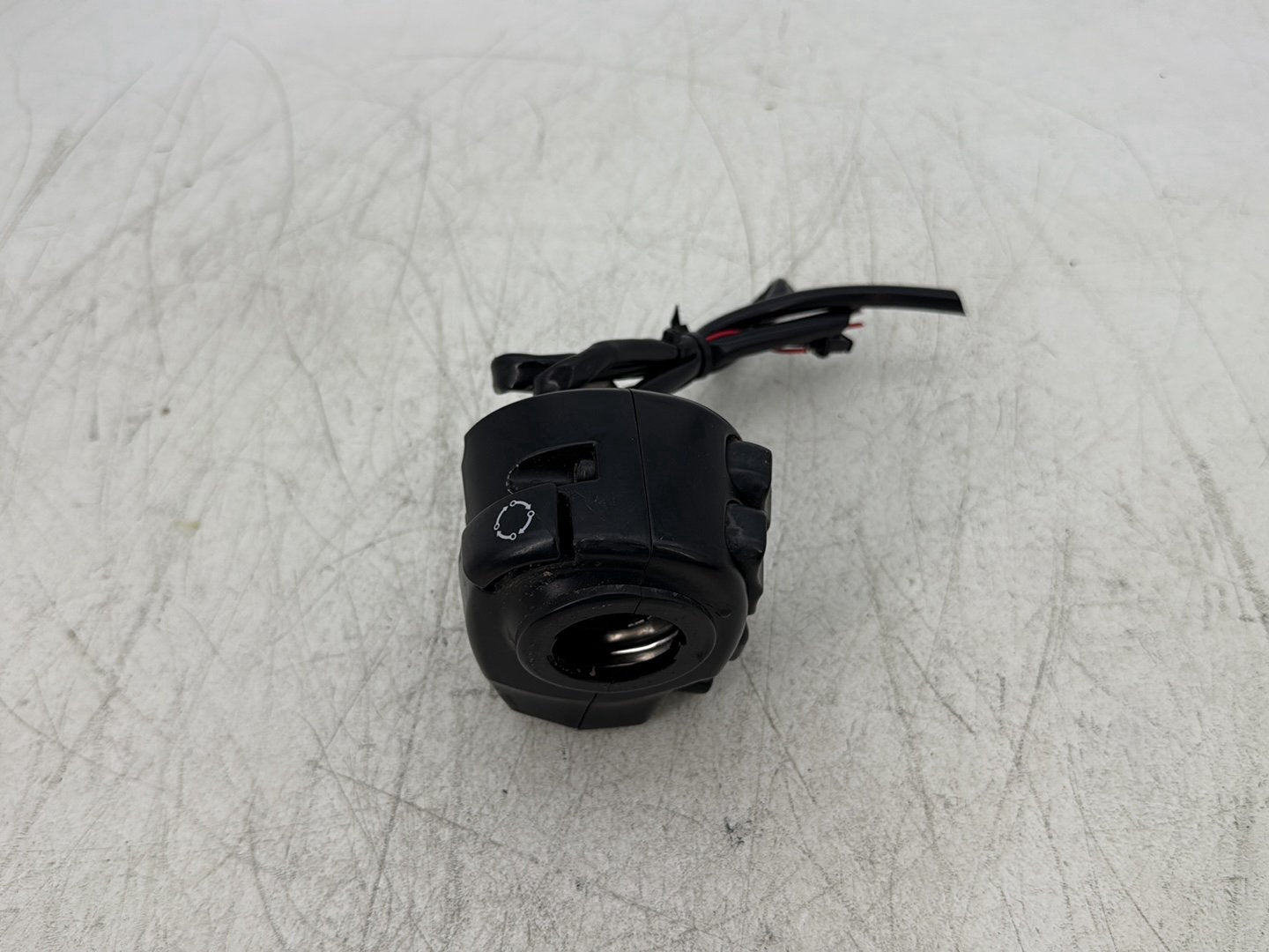 2015 Harley Road Glide Touring FLTRXS OEM Left Turn Signal Headlight Switches Controls