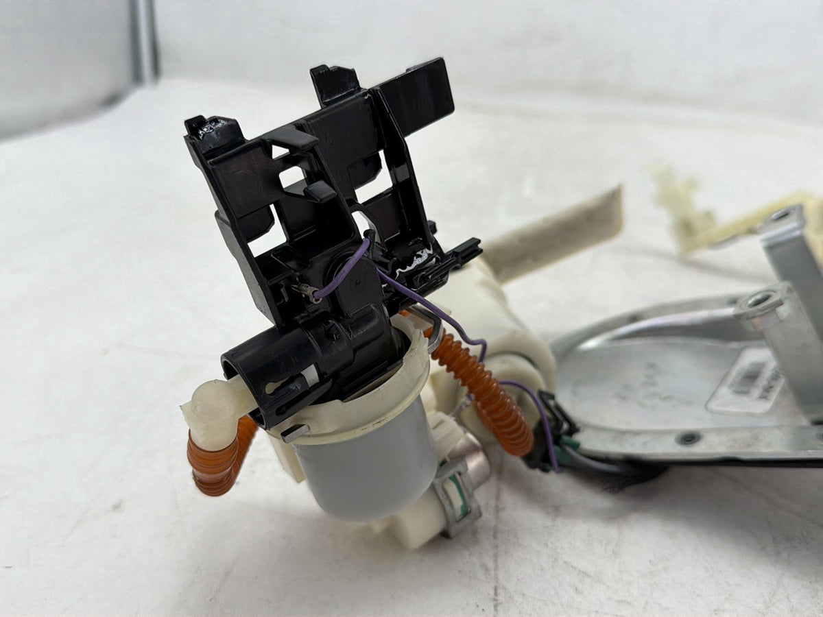2014 Harley Dyna Switchback FLD OEM Fuel Pump Gas Gasoline Petrol Sending