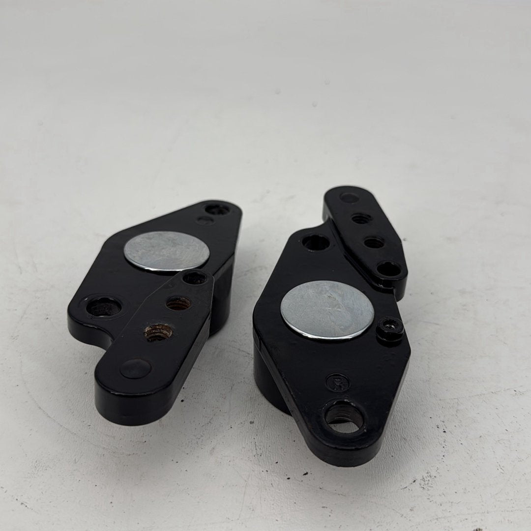 1999 - 2006 Harley-Davidson Touring Road King Custom Rear Right & Left Fork Swingarm Brackets 50588-03