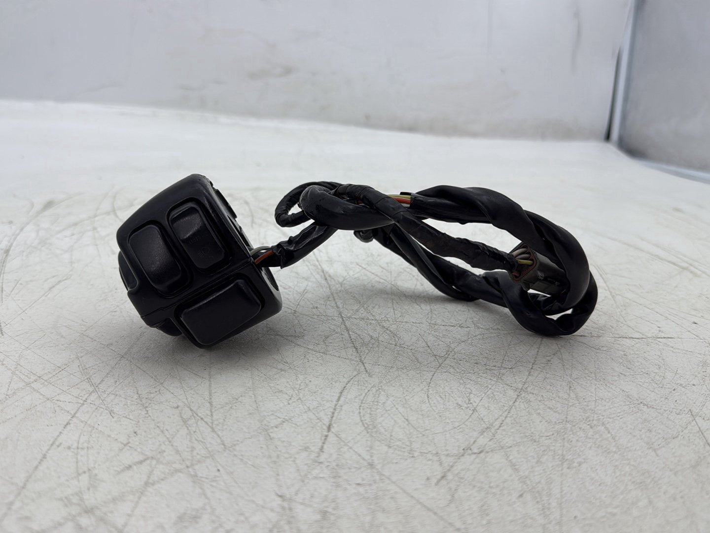 2004 Harley Sportster XL883C 883 Custom OEM Left Turn Signal Headlight Switches Controls