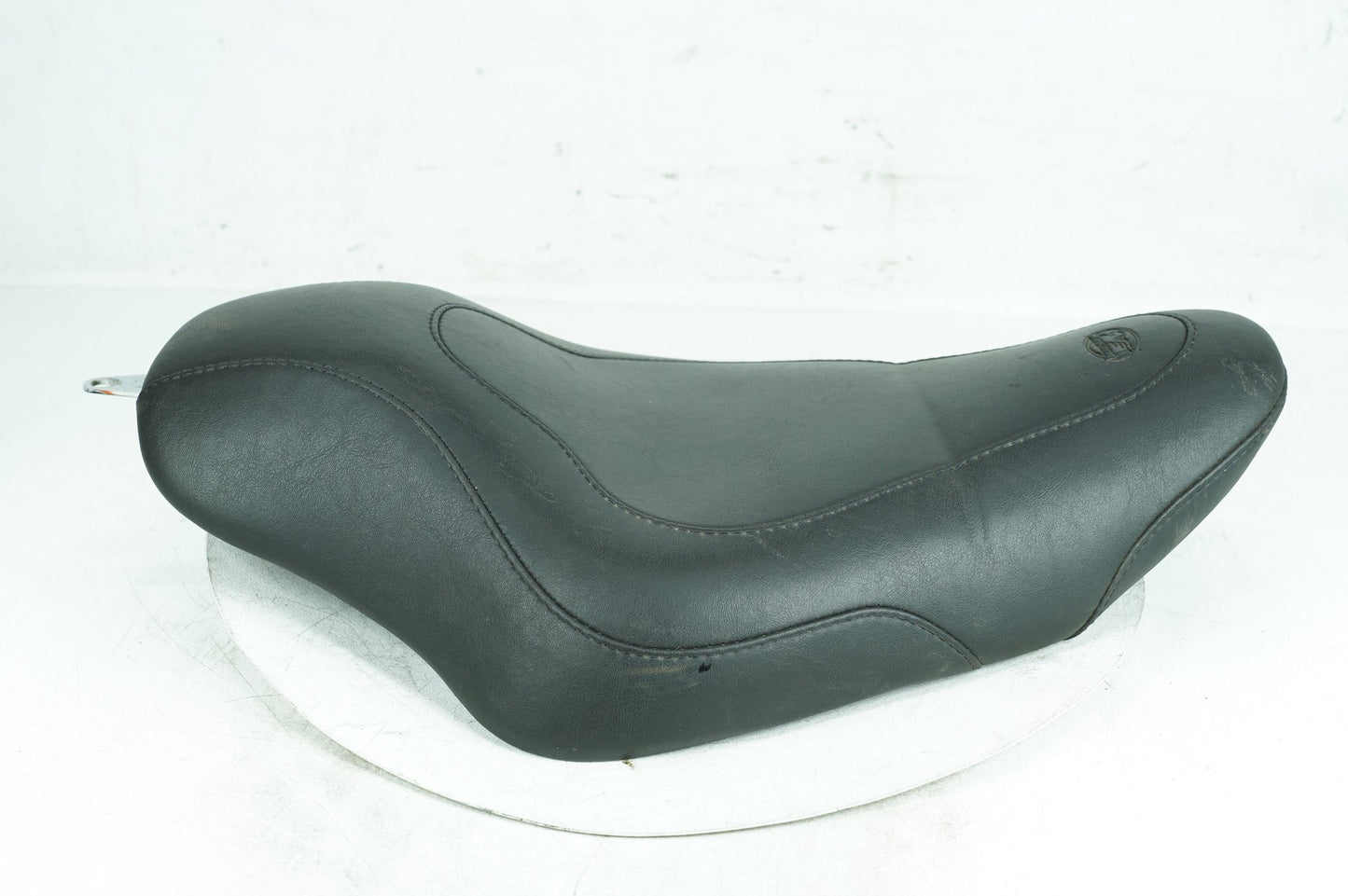 2004 - 2022 Harley-Davidson Sportster Iron 883 Rider Driver Solo Seat Pillion MUSTANG