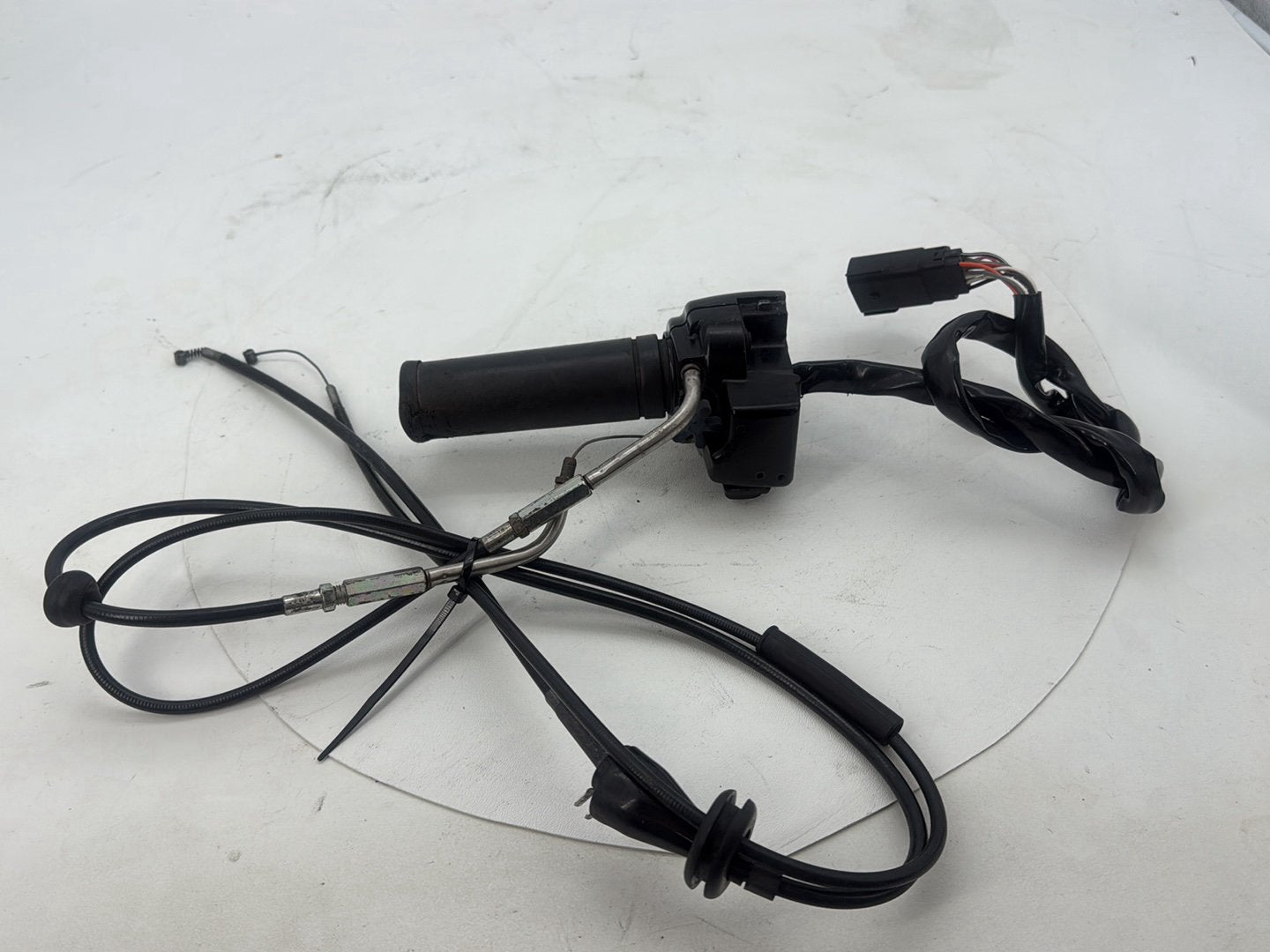 2007 Harley Street Glide Touring FLHX OEM Right Engine Start Kill Switches Controls