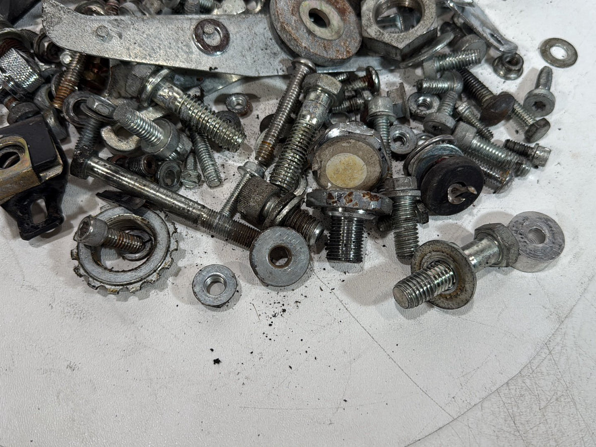 2008 Harley-Davidson Touring FLHTCUI - Hardware Bolts Nuts & Brackets